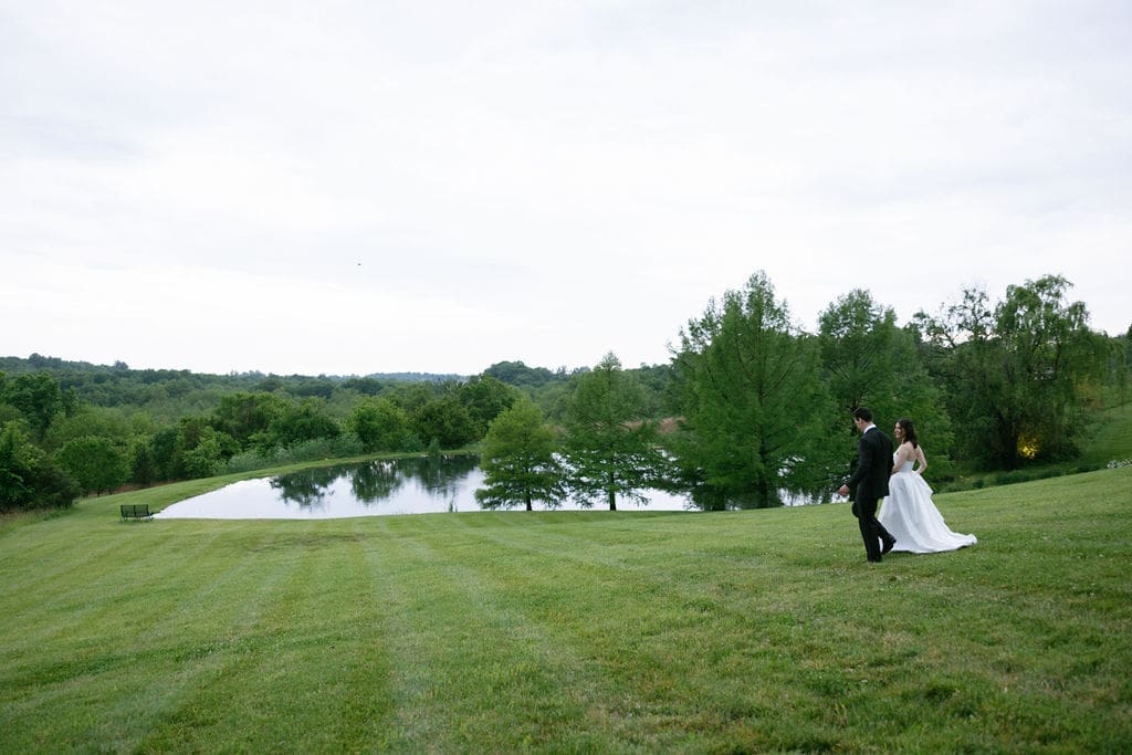 Couples portraits at Ashbourne Farms in La Grange, Kentucky. 